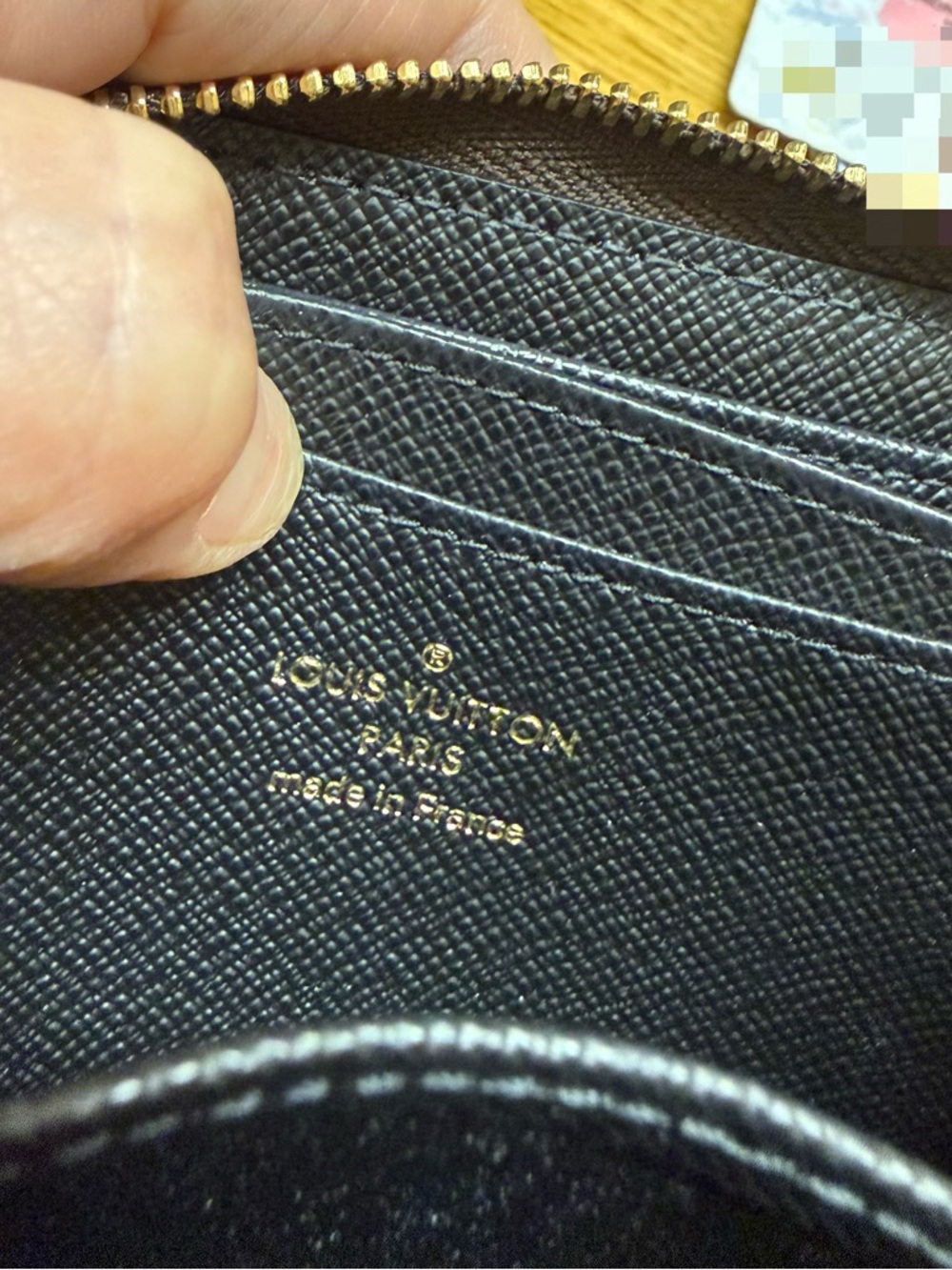 Louis Vuitton Black and Gold Monogram Zip Card Wallet - Picture 4 of 9
